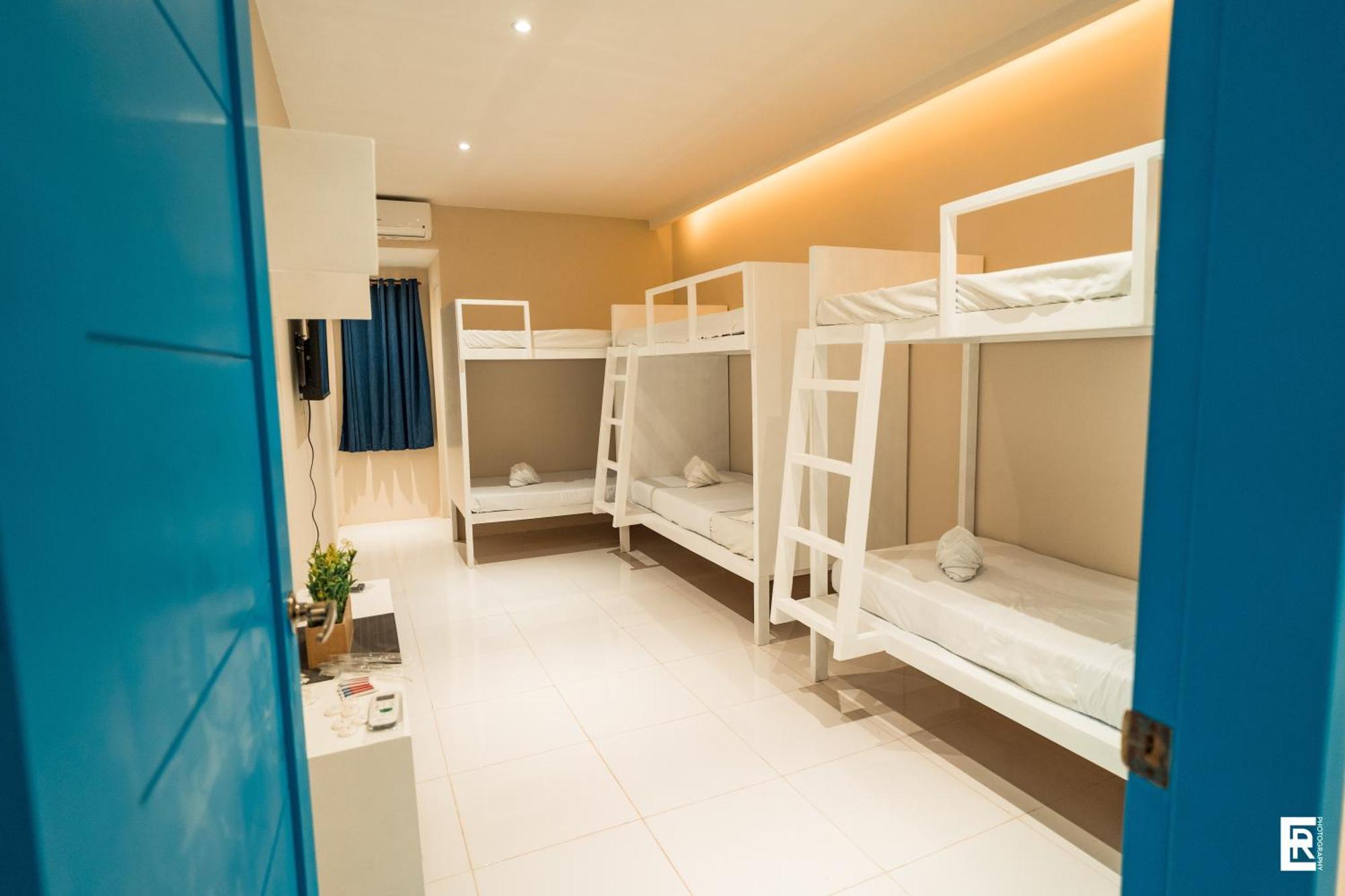Bernese Resort Hotel Powered By Cocotel Ligao Quarto foto